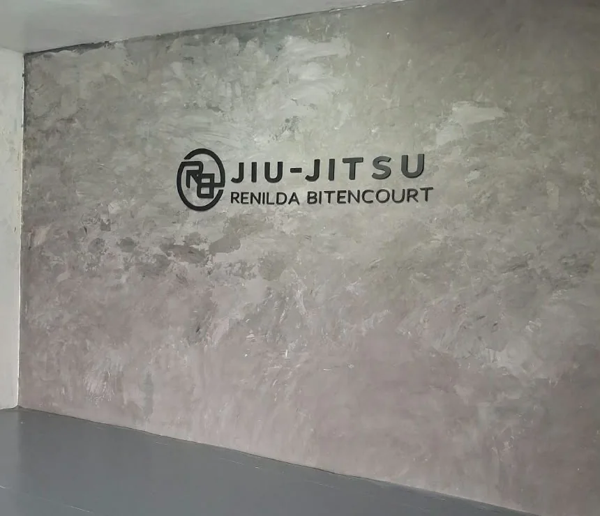 Parede da escola Jiu-Jitsu Renilda Bitencourt, no Centro de Gravataí