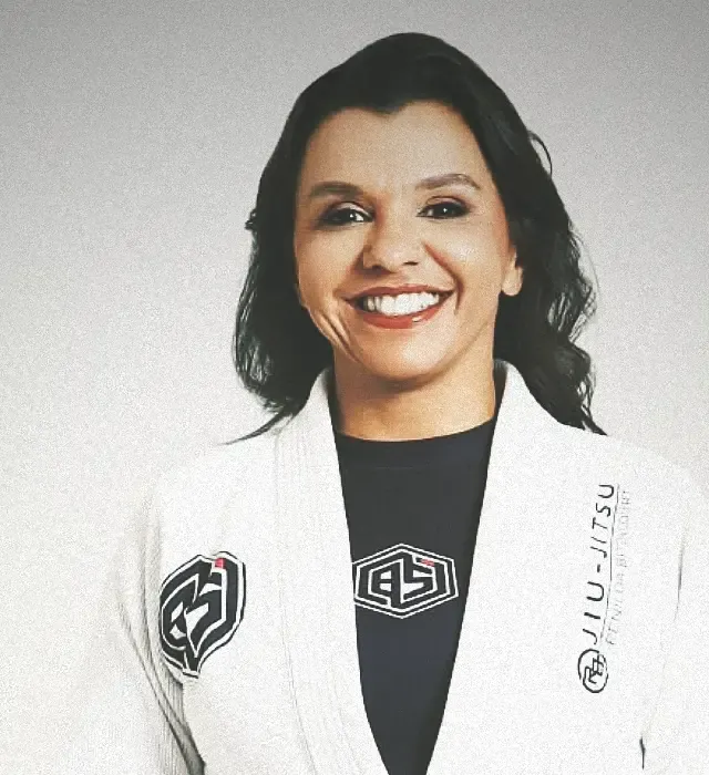Professora Renilda Bitencourt, faixa marrom de jiu-jitsu, em Gravataí